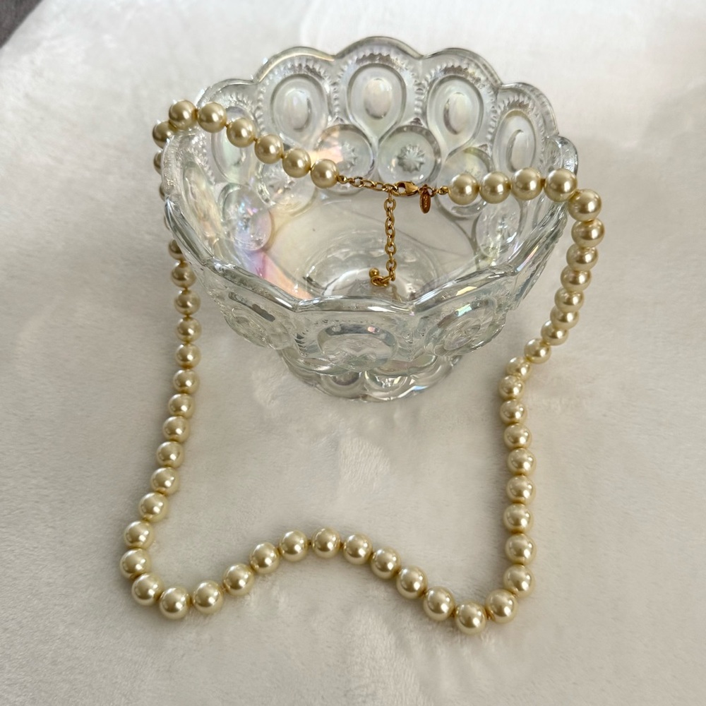 Vintage Joan Rivers Elegant Faux Pearl Necklace Ivory 15”